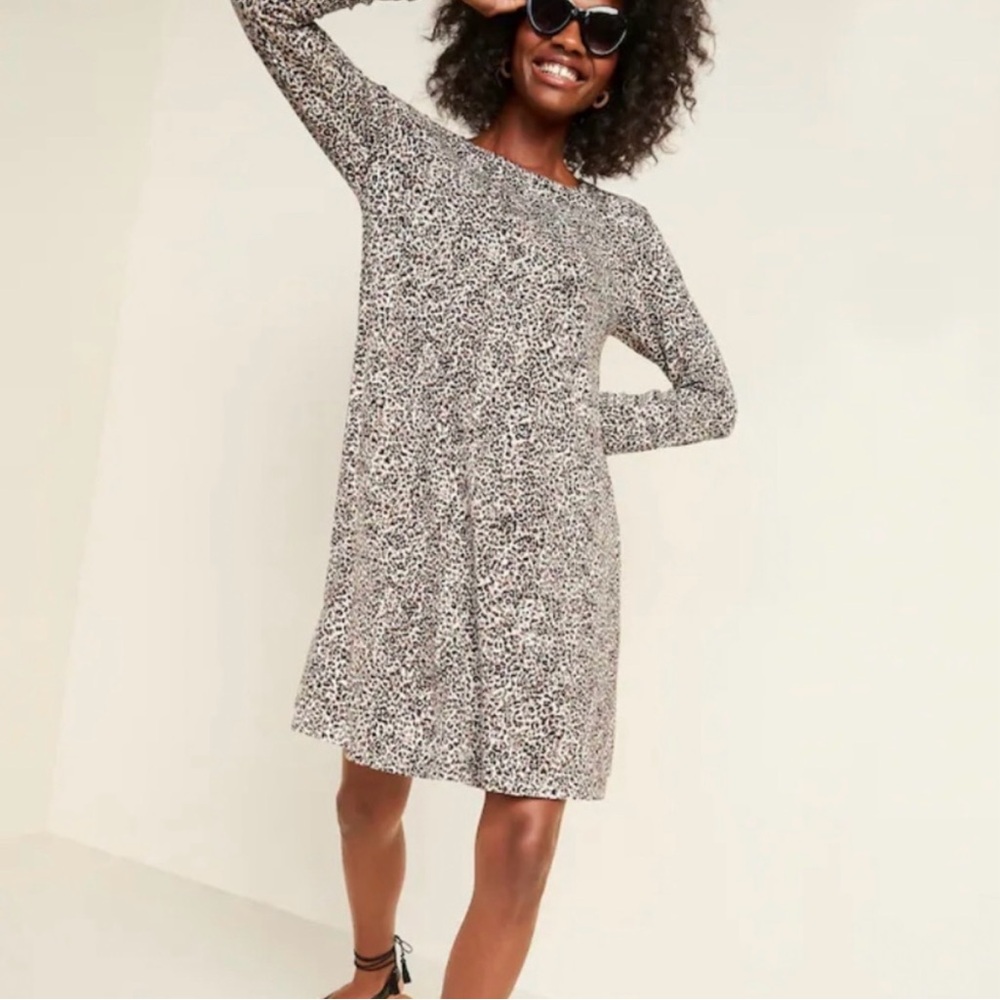 Old Navy Leopard Print Swing Dress M Long Sleeve Brown Black Rayon Stretch